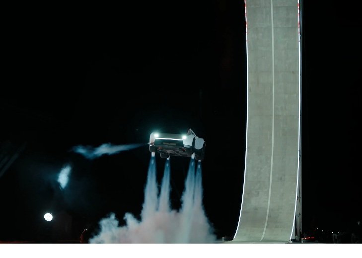 Tesla Roadster: ¿revolución tecnológica o espectáculo sin futuro comercial?